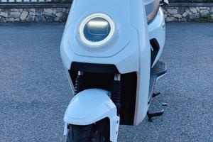 Scooter ELETTRICO 125cc - NIU MQI GT