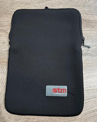 Custodia STM Tablet o Netbook