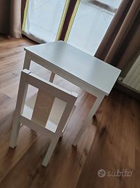 Tavolino e sedia per bambini. 