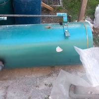 serbatoio per acqua calda usato per caldaia gasoli