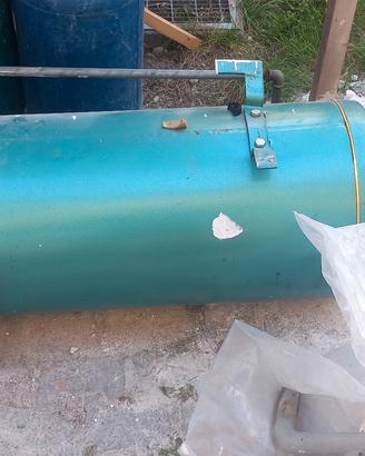 serbatoio per acqua calda usato per caldaia gasoli