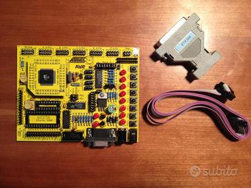 scheda di sviluppo microprocessore Atmel STK300