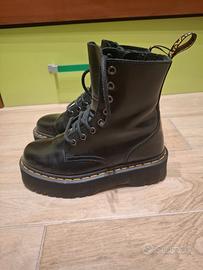 Dr. Martens Jadon in pelle spazzolata nera n°38