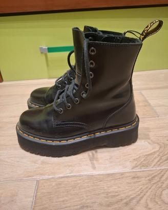Dr. Martens Jadon in pelle spazzolata nera n°38