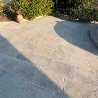 Lavori di pulizia lastricati leccesi