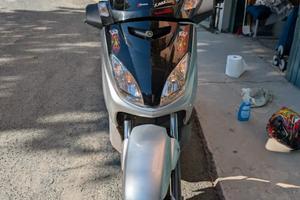 Moto YAMAHA x max