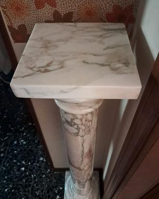 Colonna in marmo