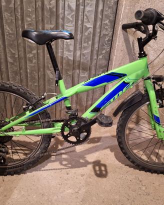 bici smp shark 20"