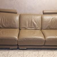 Divano in pelle colore tortora