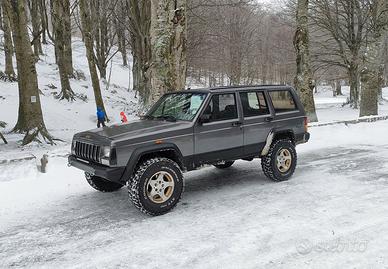 Jeep Cherokee XJ 4.0 GPL