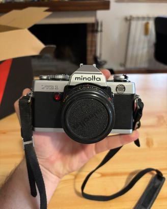 Macchina fotografica minolta xg1 con flash clever