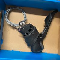 Comandi Shimano con deragliatore e pinze freni