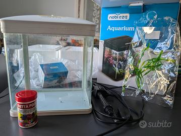 Acquario Nobleza completo di accessori e mangime