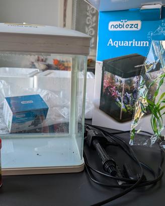 Acquario Nobleza completo di accessori e mangime