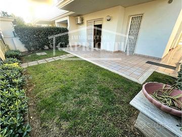 Prima fila mare - giardino privato - box