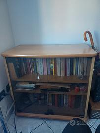 mobile tv legno con ruote