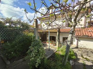 POLAZZO: IMMERSO NEL VERDE - SPAZIOSO APPARTAME...