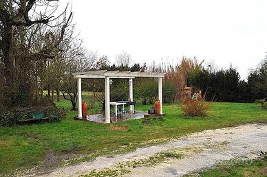 Villa di 347 m² con 5 locali e box auto a Massa Lo