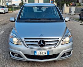 Mercedes-benz B180 2.0B NGT BlueEFFICIENCY Premium