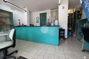 NEGOZIO A MONTESARCHIO