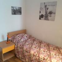 Luminosa stanza singola con balcone