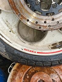 GILERA GOMMA CON CERCHIO E DISCO