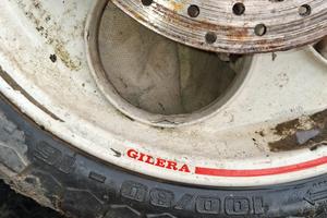 GILERA GOMMA CON CERCHIO E DISCO