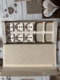 Bticino living light N4140/16 “ 6 schuko”
