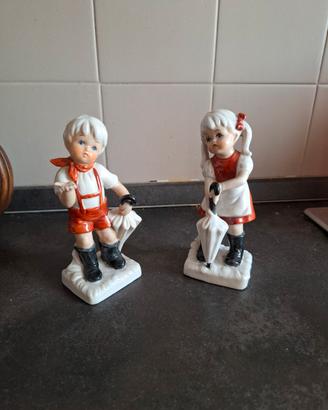 Coppia di statuine in ceramica
