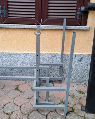 panca addominali più panca pesi.