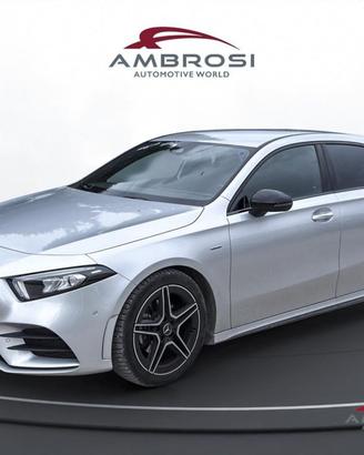 MERCEDES-BENZ A 180 180 d Automatic Premium Nigh
