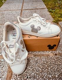 Sneakers Disney bianche con logo brillantato n. 39
