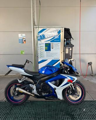Suzuki GSX R 600 anno 2006