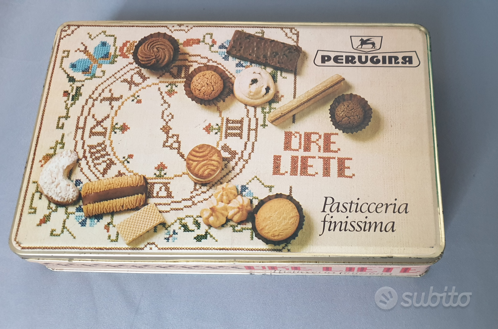 Scatola per biscotti in latta vintage Scatola dorata per pasticceria  Oggettistica per la casa Arredamento vintage Arredamento pasticceria -   Italia