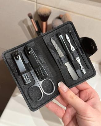 Set Manicure Pedicure 7 Pezzi per Borsa e Viaggio