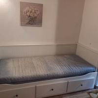 divano letto e cassettiera ikea