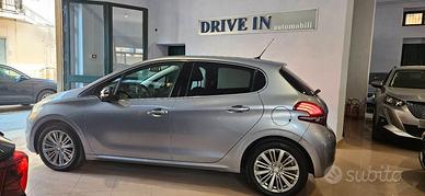 Peugeot 208 PureTech 82cv 5 porte Allure-Navi- Chr