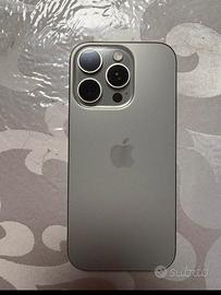 iPhone 16 Pro 256GB - Titanio Naturale