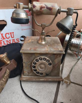 telefono vintage in marmo 