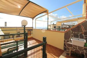 VILLA A SCHIERA CENTRALE A AGROPOLI