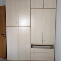 Armadio + 2 moduli aggiuntivi + scrivania 
