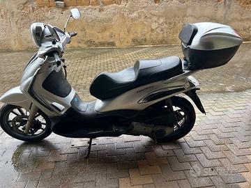 Scooter Beverly 300 ie