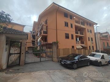 4 vani - posto auto - cantina - monreale