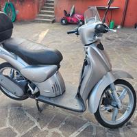 APRILA SCARABEO 100 CON 10000 KM 