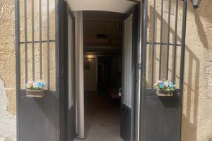 Bilocale Centro storico zona duomo porta Napoli