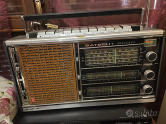 Radio Grundig Satellit 2000  			