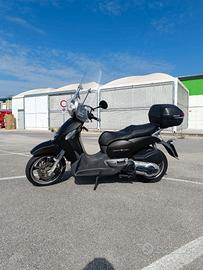 Aprilia Scarabeo 400