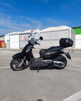 Aprilia Scarabeo 400