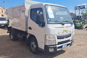 MITSUBISHI FUSO 35 CON VASCA PATENTE B