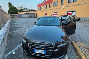 AUDI A4 B8 BERLINA
